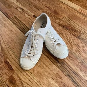 Converse Low Top - Men’s 10.5